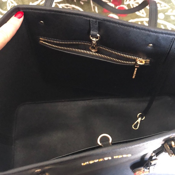 Purse - Picture 4 of 4